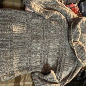 Grey short sleeve sweater